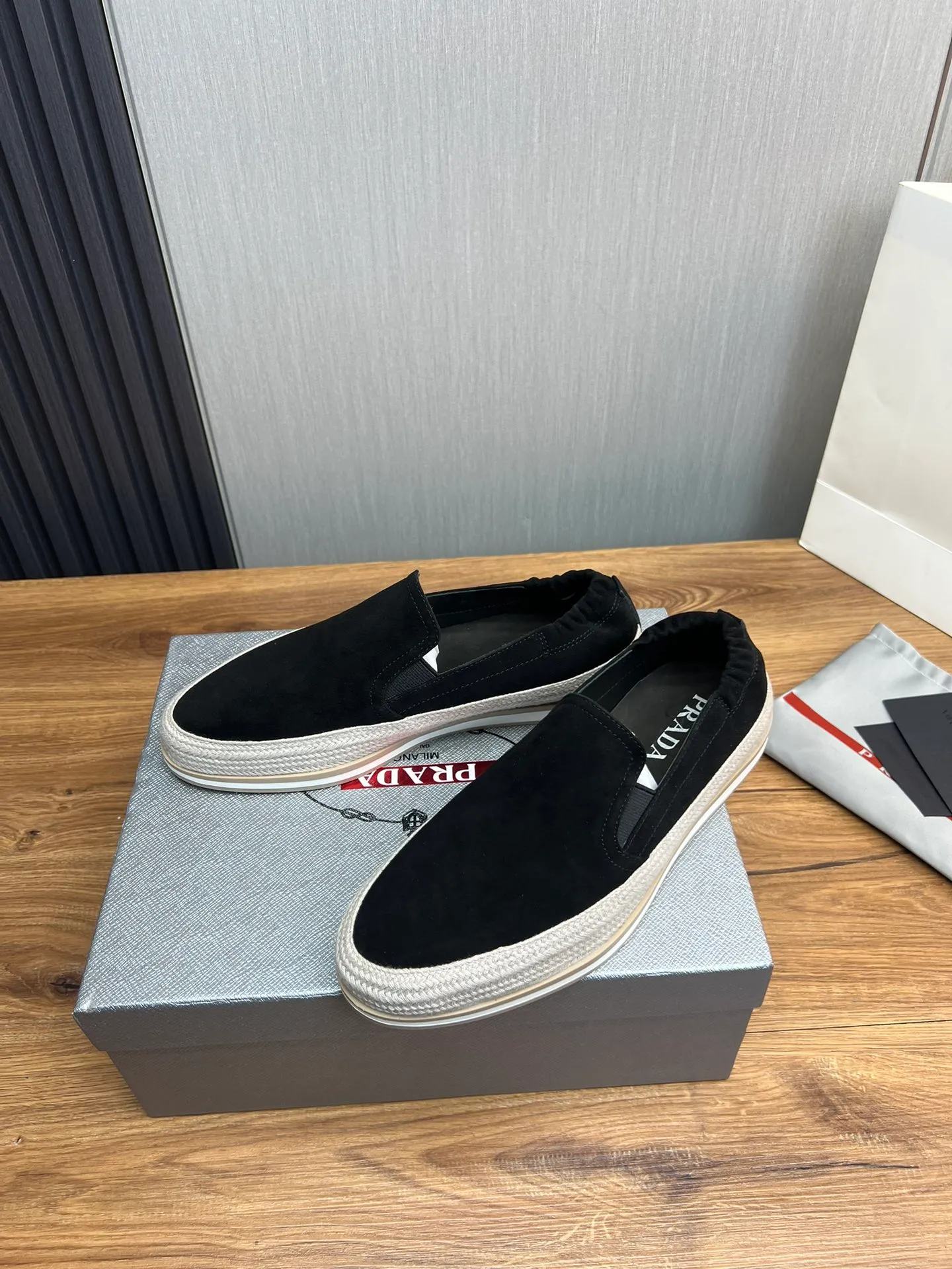 Men's shoes 💰540💰 [PRADA] Men's shoes are popular in the counter, official website is synchronized, 1 high-quality shipment ✔️Original frosted cowhide + cowhide lining, 1🆚1 replica, original sole, 38-45 (45 customized, non-refundable)
